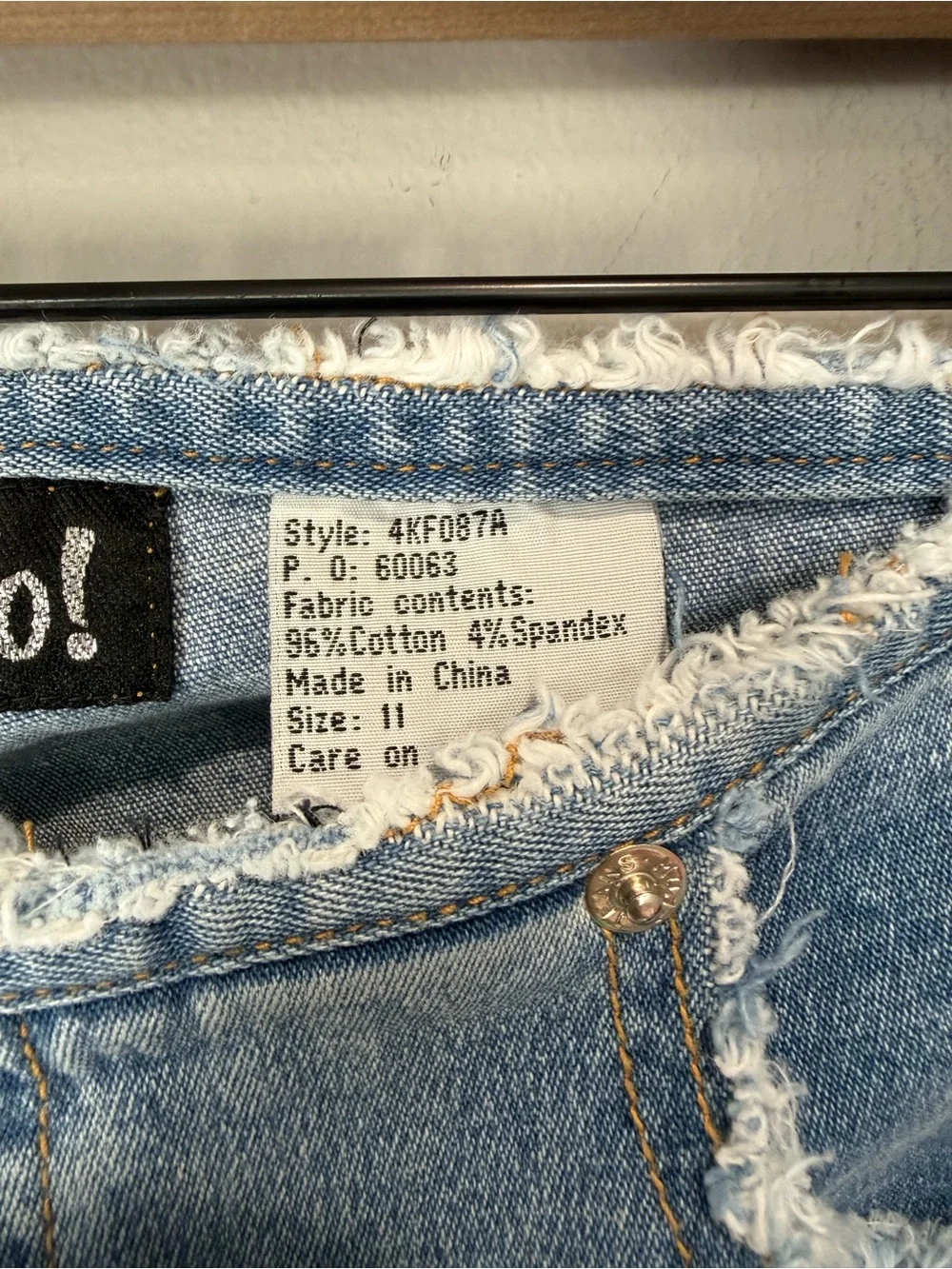 Vintage Y2K Mudd Yo! Raw Edge Flare Jeans Low Rise Size 11 - Picture 5 of 8